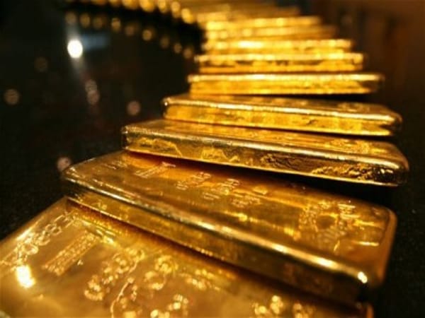 Kinh nghiệm mua vàng tích trữ mà nhà đầu tư nên biết
