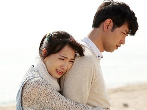 Ngủ mơ thấy người yêu phản bội là điềm gì, đen hay đỏ?