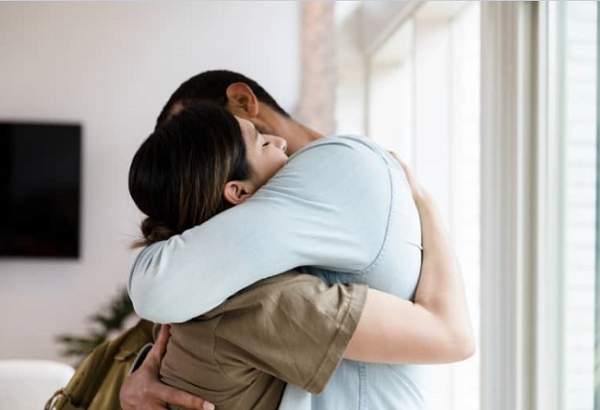 Nằm mê thấy người quen khóc